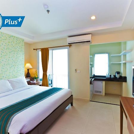 The Platinum Suite Bangkok Exterior foto