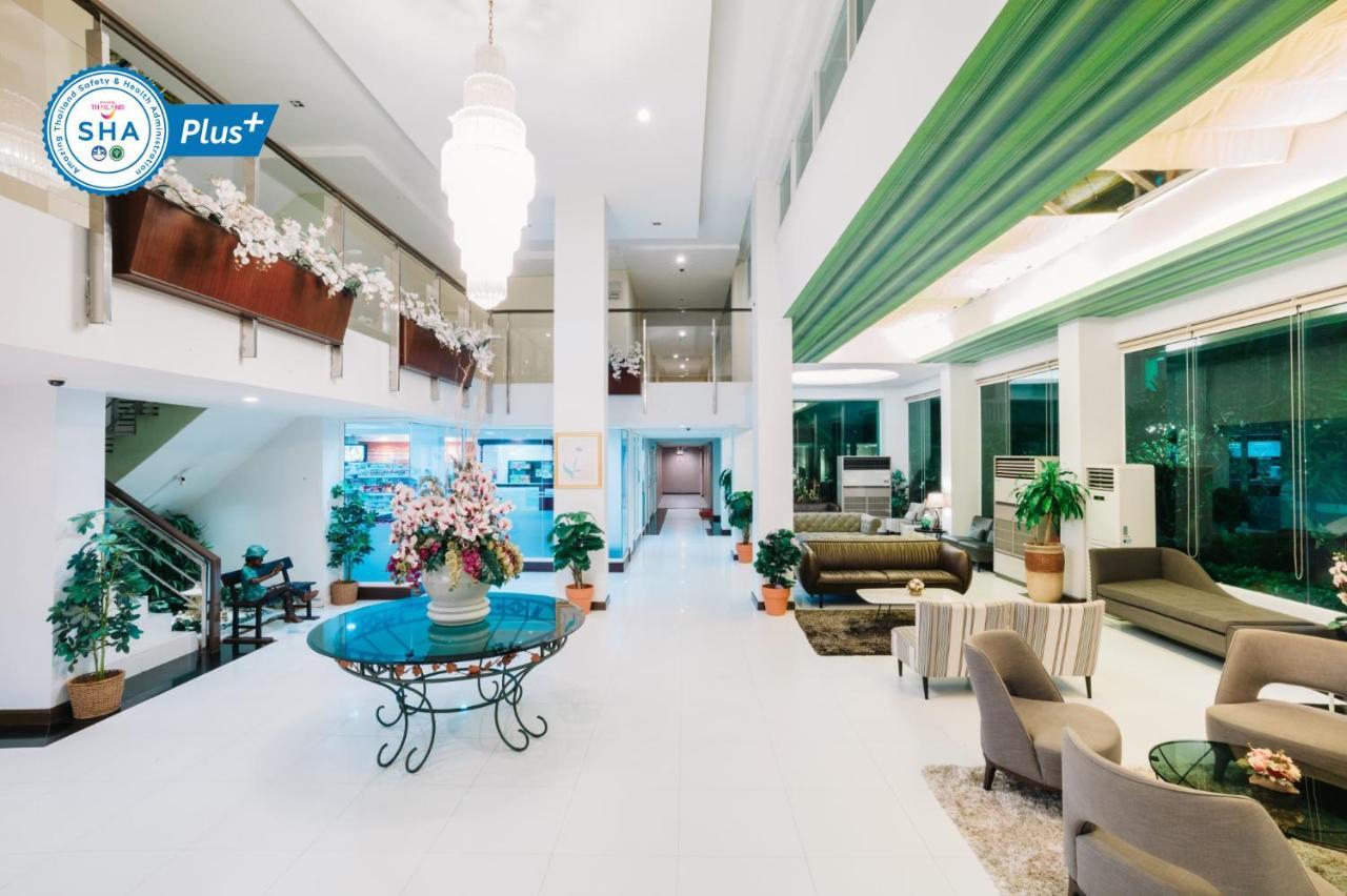 The Platinum Suite Bangkok Exterior foto