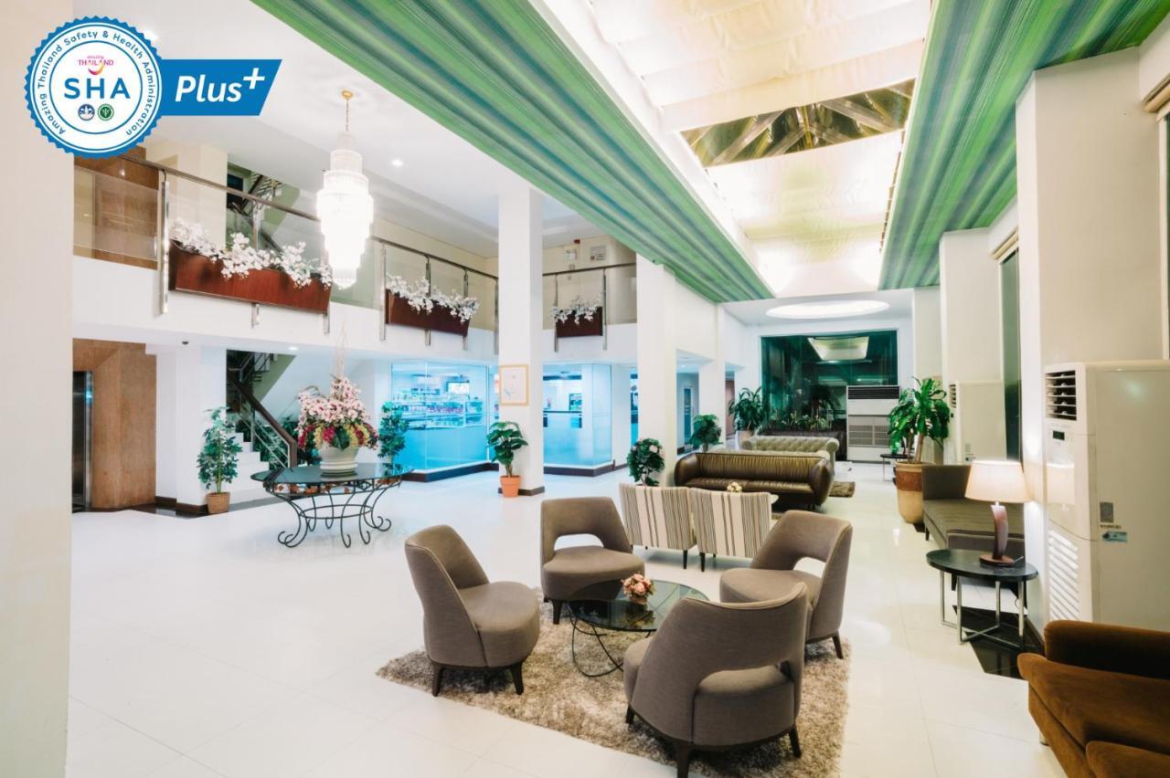 The Platinum Suite Bangkok Exterior foto