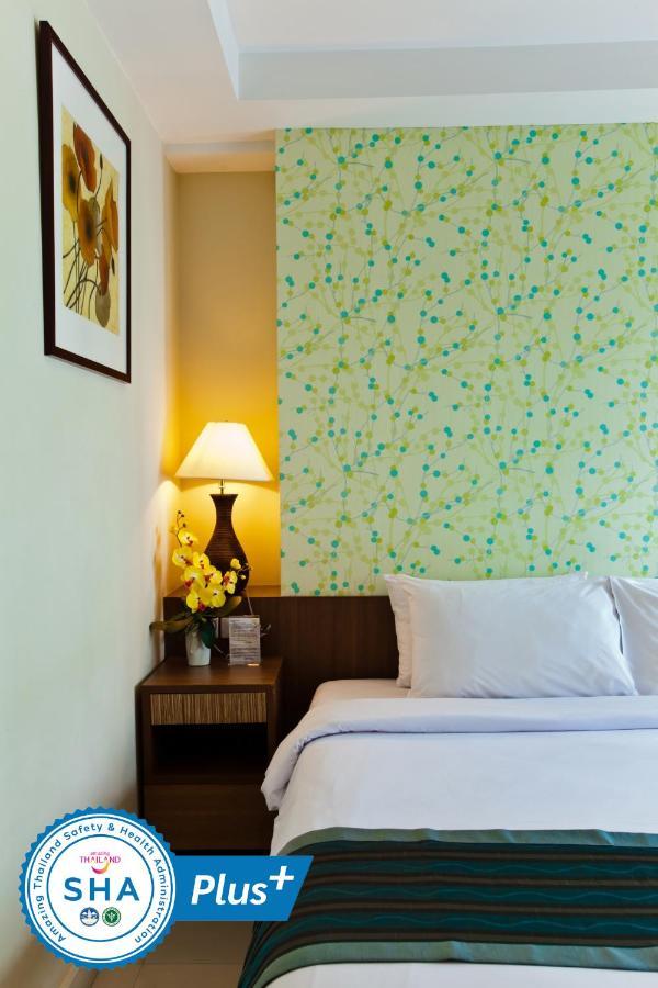The Platinum Suite Bangkok Exterior foto