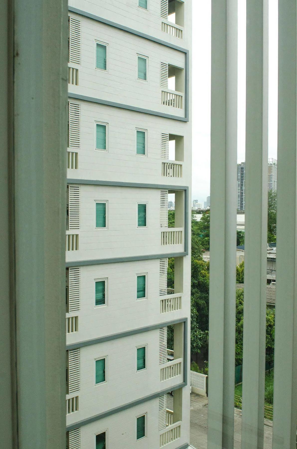 The Platinum Suite Bangkok Exterior foto