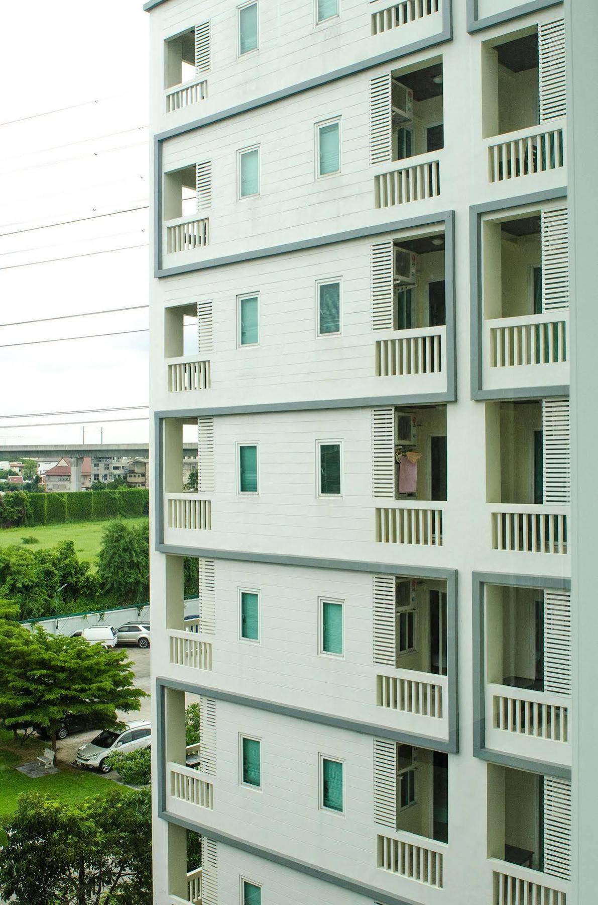 The Platinum Suite Bangkok Exterior foto